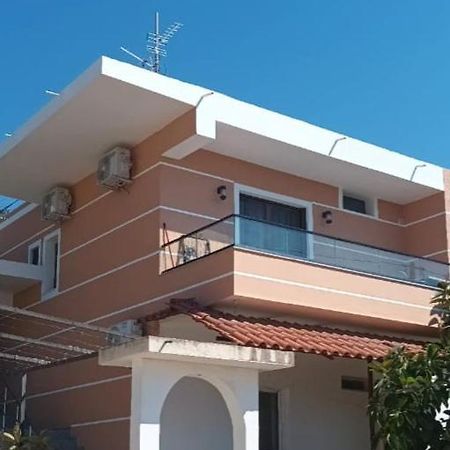 Miri'S Villa Sarande Luaran gambar